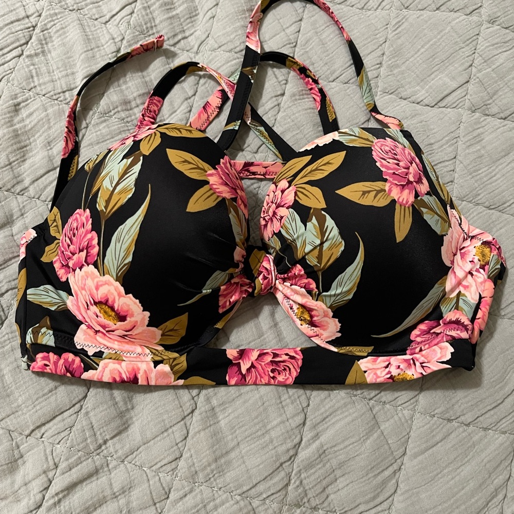 Shade and shore bikini top 38D